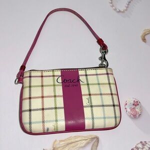 🌺 COACH HERITAGE TATTERSALL PLAID BURGUNDY WRISTLET BAG